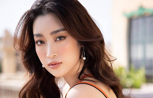 Đỗ Mỹ Linh diện váy cảm hứng từ yếm đầy quyến rũ